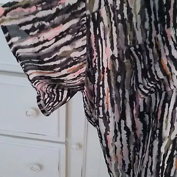 Multicolor top, size L by Quintessential - Picture 2 of 3